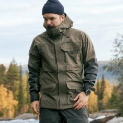 Lundhags Ocke Jacke - Forest Green/Charcoal 616 -Lundhags lundhags ocke waterproof jacket forest green 616 1 1337256